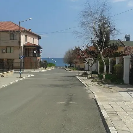 بيت ضيافة Emil *